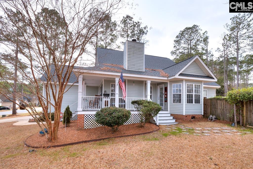 view of front of house featuring a porch