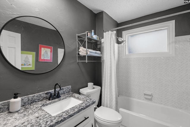 full bathroom featuring a textured ceiling, toilet, vanity, and shower / tub combo