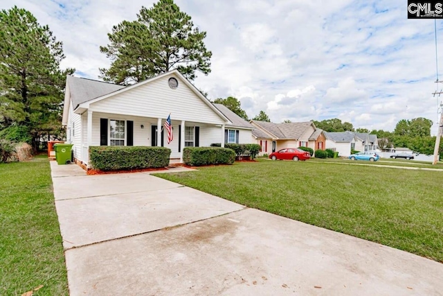 view of front of home with a front lawn