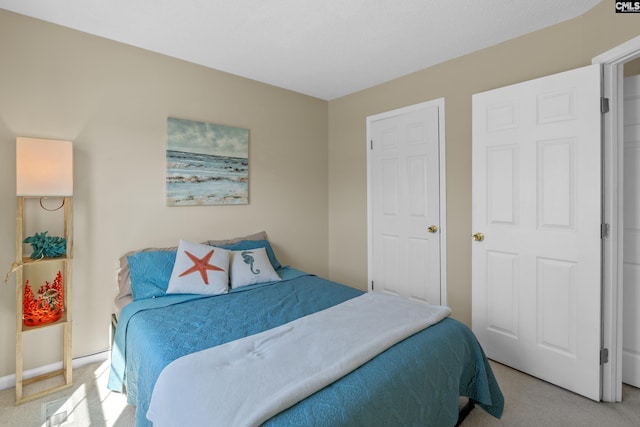bedroom with carpet flooring