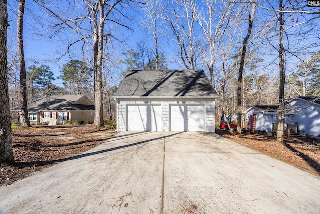 view of detached garage