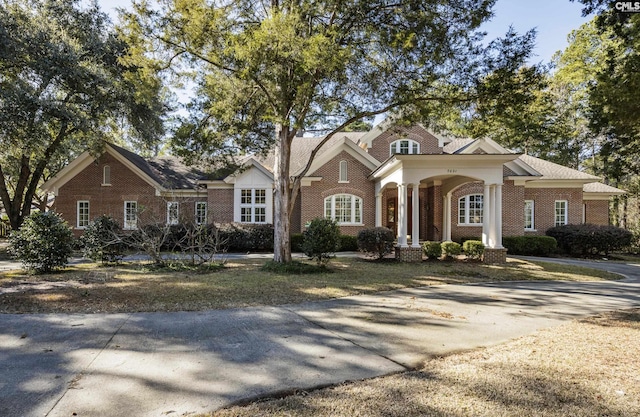 view of front facade with brick siding