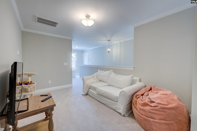 carpeted living room featuring baseboards, visible vents, and crown molding