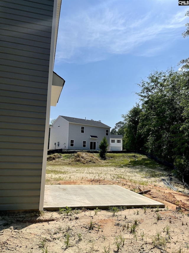 view of yard with a patio area