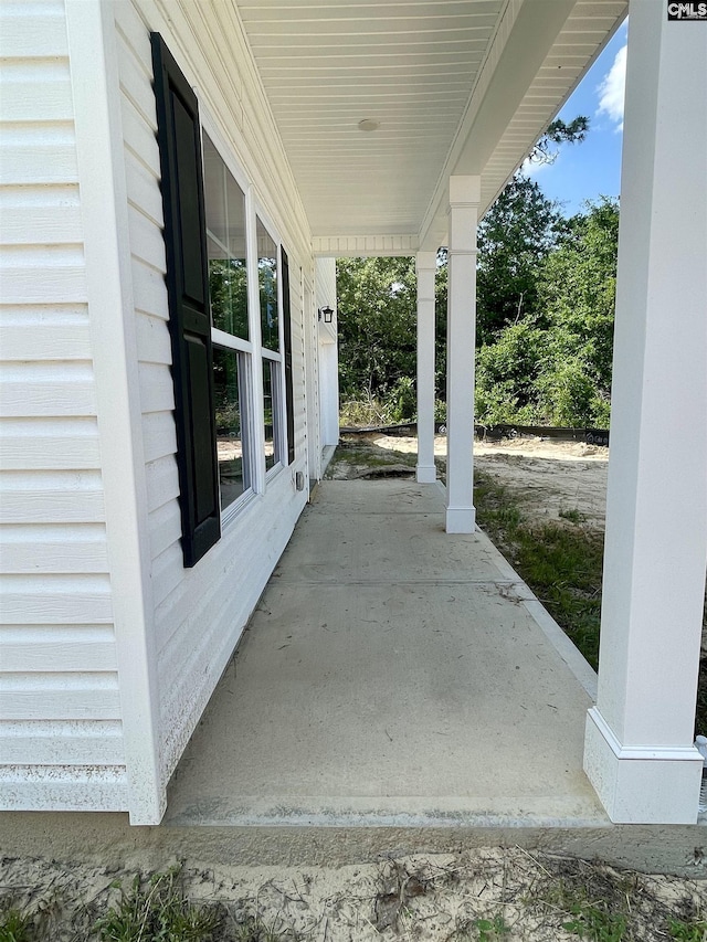 view of patio / terrace with covered porch