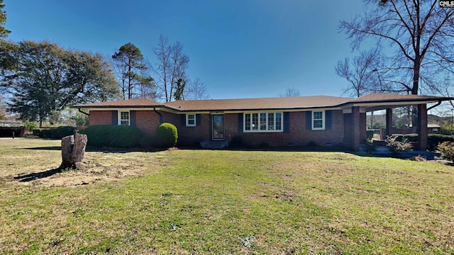 ranch-style home with crawl space, a front lawn, and brick siding