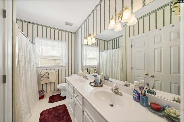 full bathroom with wallpapered walls, visible vents, a chandelier, and a sink