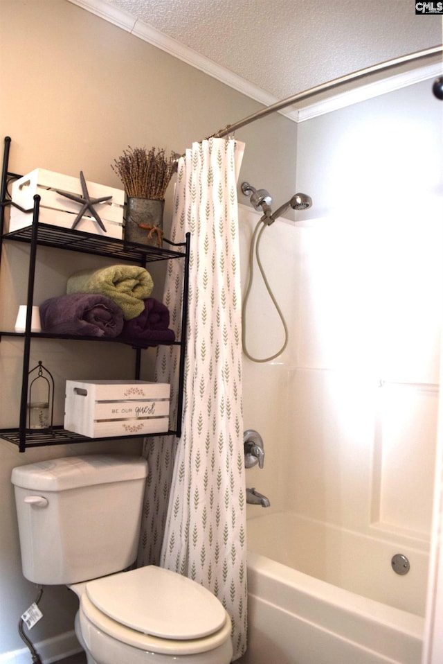 bathroom featuring toilet, crown molding, a textured ceiling, and shower / tub combo