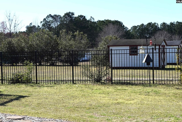 view of yard featuring fence