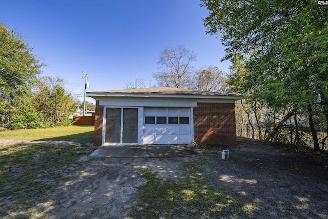 view of detached garage