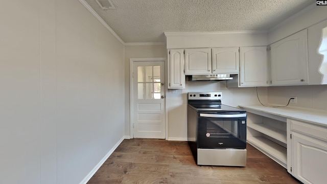 kitchen with visible vents, stainless steel range with electric cooktop, white cabinetry, and wood finished floors