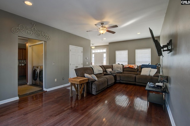 living room with a ceiling fan, baseboards, recessed lighting, dark wood-style flooring, and independent washer and dryer