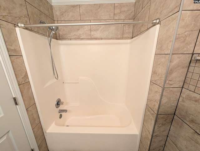 bathroom featuring shower / tub combination