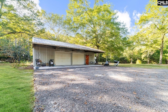 164 Carriageton Dr, Orangeburg, SC 29115 - garage featuring a detached garage