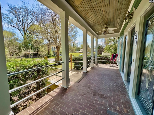 541 Georgia St, Columbia, SC 29201 - unfurnished sunroom featuring a ceiling fan