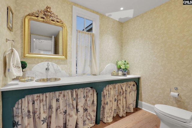 536 Yachting Rd, Lexington, SC 29072 - bathroom with vanity, toilet, baseboards, and wallpapered walls