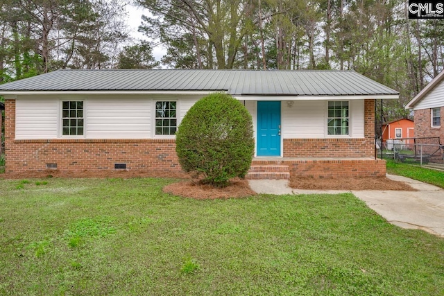 4104 Candlelite Dr, Columbia, SC 29209 - ranch-style home with brick siding, fence, a front lawn, and crawl space