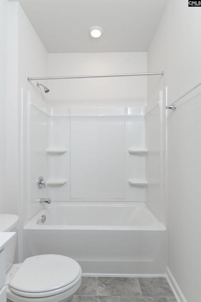 130 Shumard Ct, Columbia, SC 29203 - full bath featuring toilet, baseboards, and bathtub / shower combination