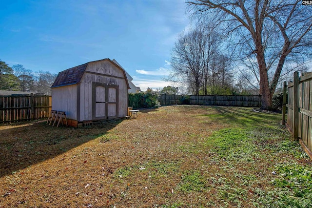 113 Silverstone Rd, Lexington, SC 29072 - view of yard with a fenced backyard, an outbuilding, and a storage shed
