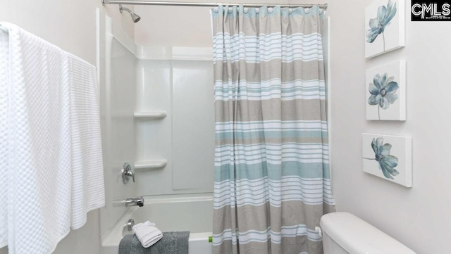 118A Willow Creek Blvd, Lugoff, SC 29078 - bathroom with toilet and shower / tub combo with curtain