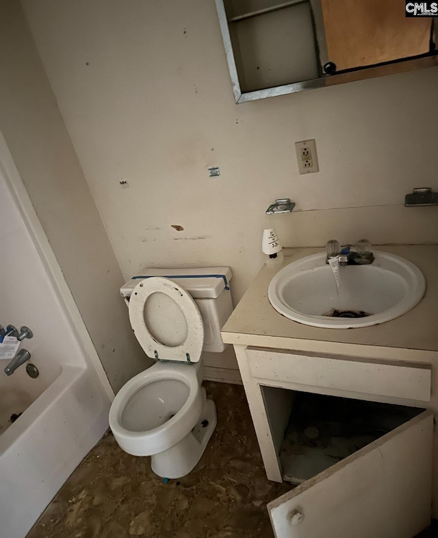 1115 Robinson St, Hartsville, SC 29550 - full bathroom with a tub to relax in, vanity, and toilet