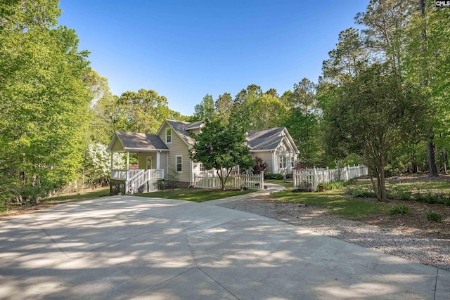107 Turkey Ridge Ln, Lugoff, SC 29078 - view of front of property with fence