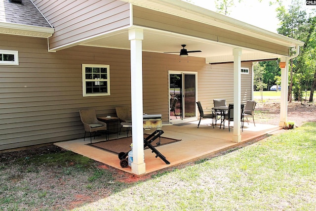 view of patio featuring a ceiling fan