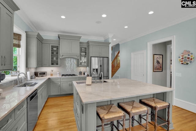 119 Ashley Trace Dr, Lexington, SC 29072 - kitchen featuring stainless steel appliances, gray cabinetry, a sink, and recessed lighting