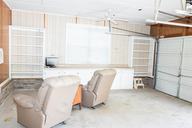 garage featuring ceiling fan