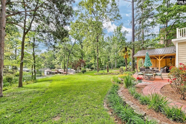 view of yard with a patio area