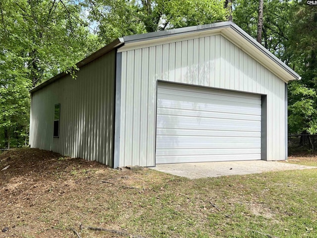 view of detached garage