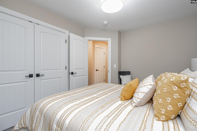bedroom featuring a closet