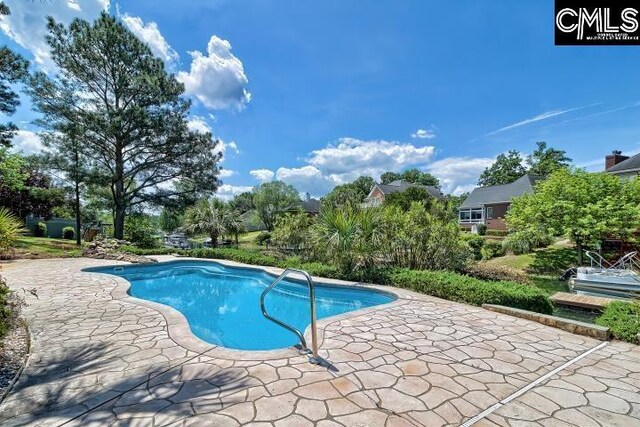 121 Cove View Dr, Irmo, SC 29063 - outdoor pool with a patio area