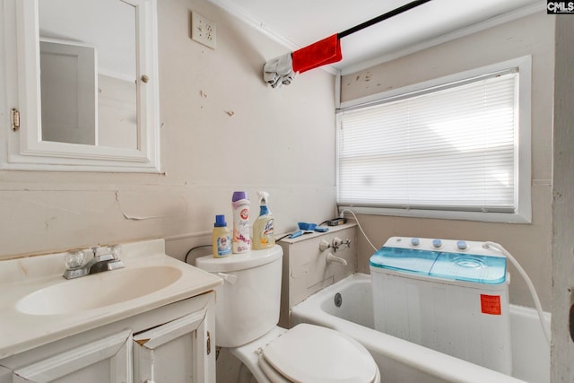 2700 Magnolia St, Columbia, SC 29204 - full bathroom with a tub, toilet, and vanity
