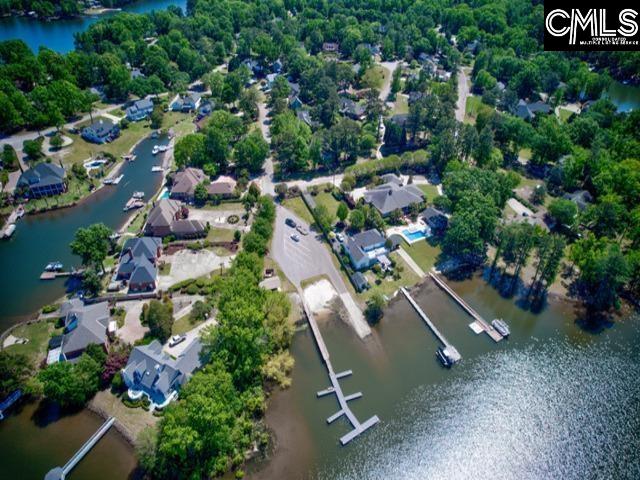 319 Mooring Ln, Lexington, SC 29072 - aerial view of property and surrounding area with a nearby body of water and nearby suburban area