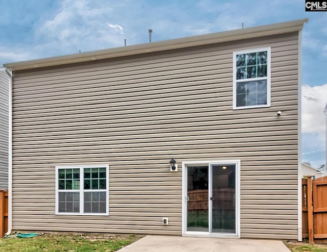 2040 Elmridge Rd, Columbia, SC 29209 - back of property featuring a patio and fence