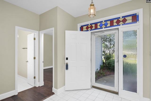 112 Gateway Ln, Columbia, SC 29210 - entryway with baseboards