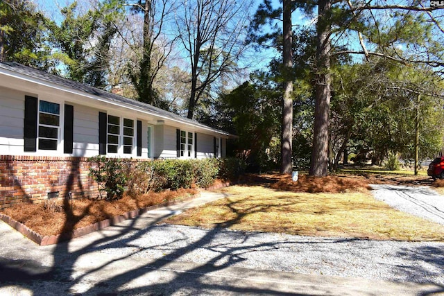 813 Greenlawn Dr, Columbia, SC 29209 - view of side of property featuring brick siding and crawl space