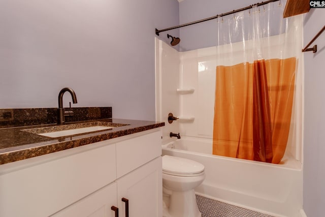 808 Oak St, Columbia, SC 29205 - bathroom with shower / bath combo with shower curtain, toilet, and vanity