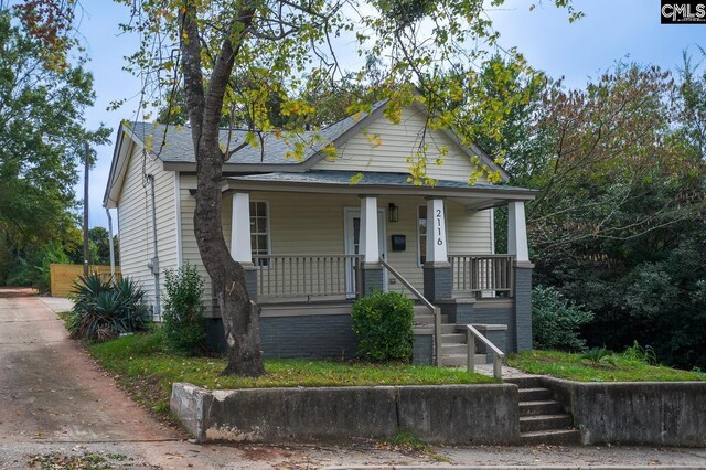 808 Oak St, Columbia, SC 29205 - view of front of house with a porch
