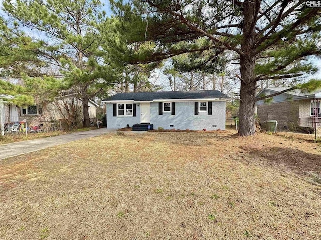 4520 Bluff Rd, Columbia, SC 29209 - single story home with fence and crawl space