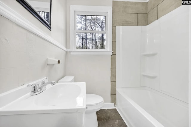 322 Glenn Ave, Columbia, SC 29203 - full bath featuring toilet, a shower, a tub, baseboards, and a sink