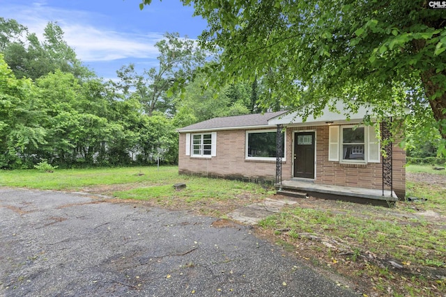 7608 Stone St, Columbia, SC 29209 - view of front facade with brick siding
