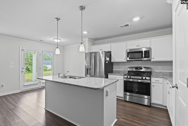 2794 Prince Charles Ct, Columbia, SC 29209 - kitchen featuring stainless steel appliances, a sink, crown molding, an island with sink, and white cabinetry