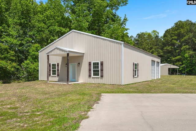 1307 Dusty Rd, Cope, SC 29038 - view of front facade featuring a front lawn and view of wooded area