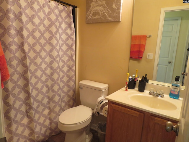 719 Applegate Ln, Columbia, SC 29209 - bathroom featuring toilet, vanity, and a shower with curtain