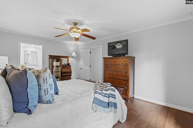 bedroom with wood finished floors, crown molding, baseboards, and a ceiling fan