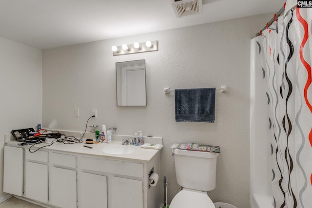 1313 Old Manor Rd, Columbia, SC 29210 - full bathroom with a shower with curtain, vanity, and toilet