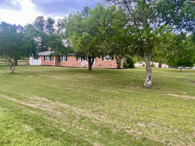 view of grassy yard