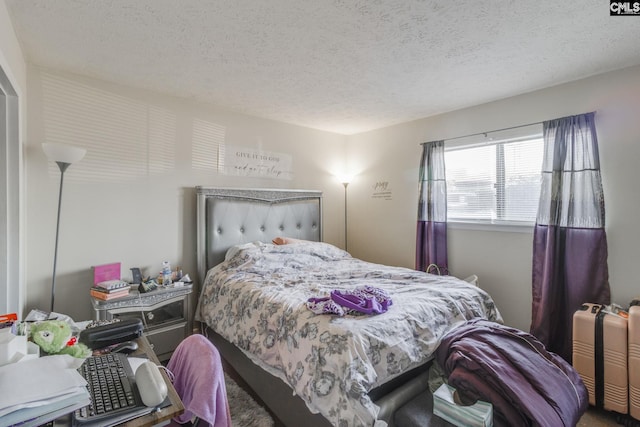 1302 Old Manor Rd, Columbia, SC 29210 - bedroom with a textured ceiling